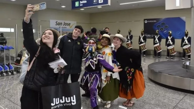 Mendoza, Mendoza: se inauguró el vuelo Jujuy-Mendoza de Aerolíneas Argentinas (y todos queremos saber más)