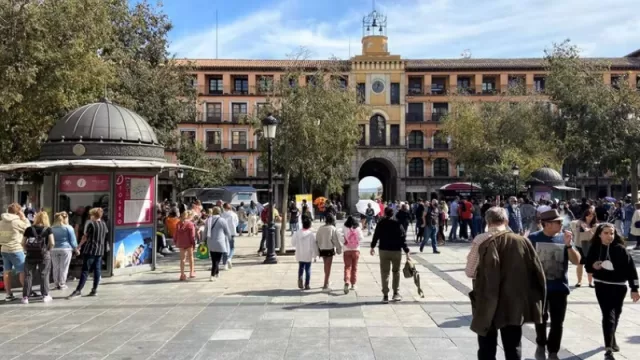 Hacia un modelo alternativo de turismo cultural urbano que evite la masificación