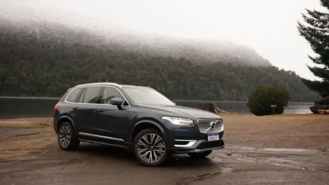 Volvo “electrifica” a la Patagonia (y trae su tecnología enchufable a la ruta de los 7 lagos)