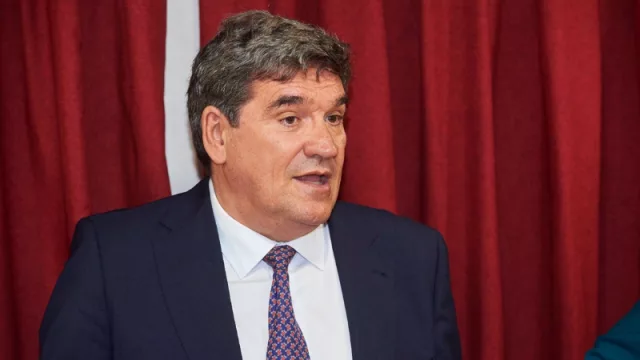 El que avisa no traiciona: Escrivá defiende la prolongación de la vida laboral para sostener las pensiones (¿trabajar hasta los 70?)