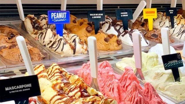 Lucciano’s hace lo que otros no se animan: montó su primera heladería en Roma (la capital mundial del helado artesanal), y le va muy bien