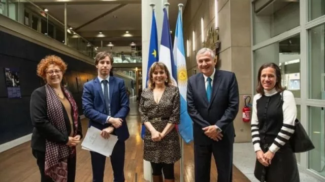 En París, Morales busca el financiamiento de proyectos para la producción de Hidrógeno Verde en Jujuy