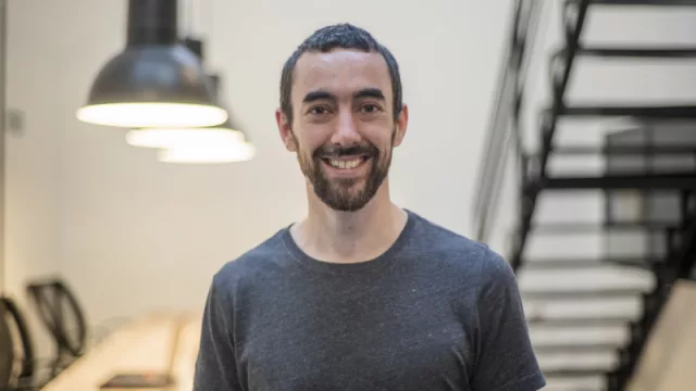 Plataforma 5, el primer coding bootcamp de Latinoamérica que promete una rápida inserción laboral (y ganancias en dólares)