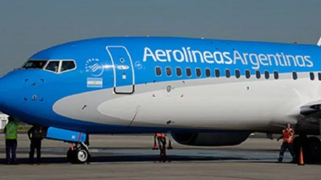 Profesores universitarios de Tucumán podrán acceder a descuentos en vuelos de la empresa Aerolíneas Argentinas
