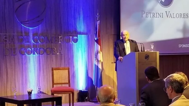 Dr. Cavallo, ¿ve venir una hiperinflación? “Espero que no...” (el análisis del ex ministro en la Bolsa de Comercio)