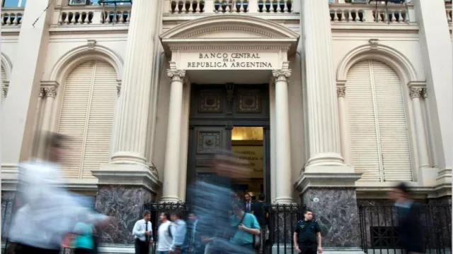 Trade electoral: por incertidumbre, los bancos prefieren liquidez, toman pases en lugar de Leliq