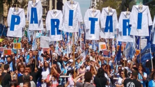 Paritarias: el Gobierno avala revisiones y lleva la expectativa de inflación por arriba del 40%