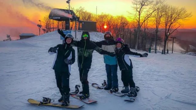 Cómo es y cuánto cuesta hacer un Work and Travel (una experiencia que los padres impulsan en épocas de crisis)