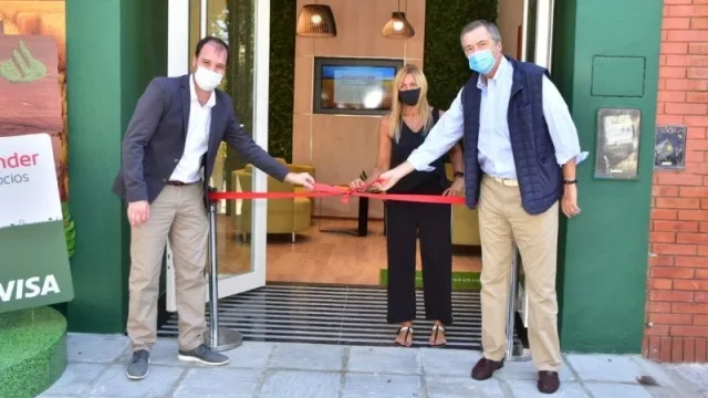 Santander ya tiene en provincia de Buenos Aires la primera sucursal solo para agronegocios (en Brasil tiene 60)