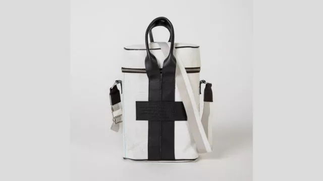 1.925 bolsones de Vaca Muerta se van recuperando gracias a Fracking Design (la marca que hace accesorios a partir de estos desechos)