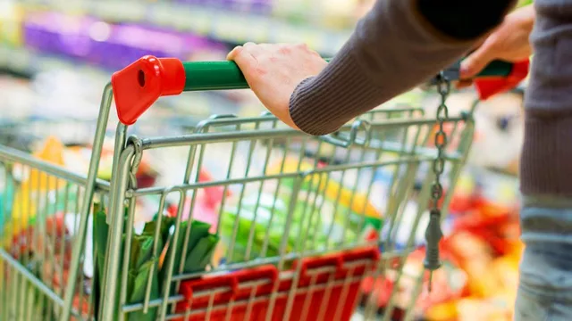 El Indec estudia cambios en la canasta de bienes para medir la inflación: ¿entrarán Netflix y Spotify?