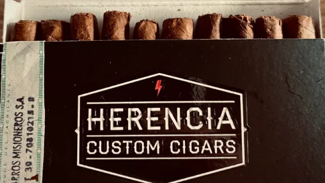 Sí, en nuestro país también se elaboran puros, y encima, perfumados en Malbec