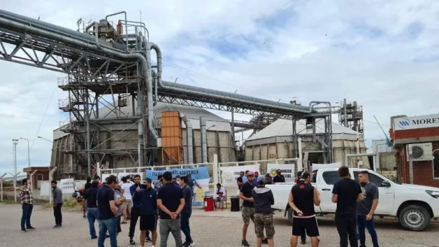 Los gremios que paralizan los puertos exportadores cierran filas y el conflicto se endurece