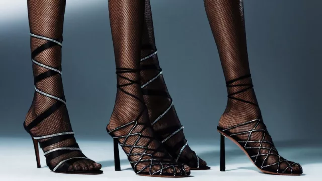 Rihanna saca una nueva colección junto a Amina Muaddi