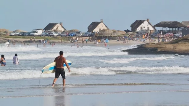 Fronteras en cuenta regresiva por la presión de varios sectores (esta semana se define el futuro del turismo)