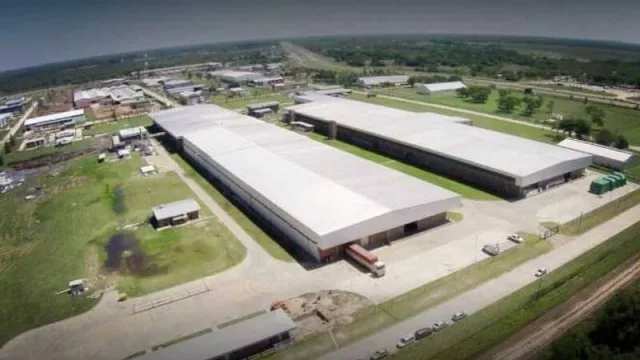 Santana Textil invertirá US$ 12 M en su planta de Puerto Tirol para duplicar producción