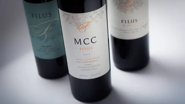 Una pyme mendocina exportó un container de sus vinos a Australia