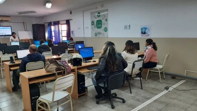 Beneficiarios de programa de empleo comenzarán hoy prácticas laborales