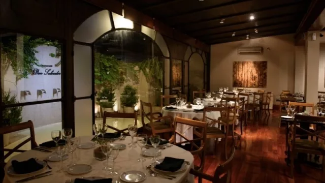 Gastronómicos piden atender hasta las 00 para sortear “la peor crisis de la historia” 