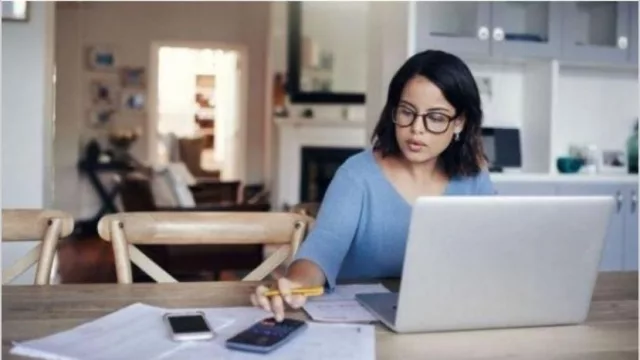 La mitad de las empresas prevé seguir entre seis meses y un año más con trabajo remoto