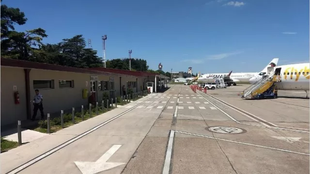 Flybondi y JetSmart piden quedarse con vuelo a Lima que dejó Latam