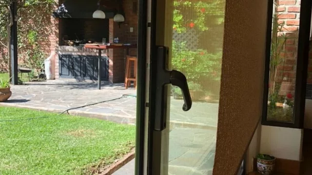 ¿Cuánto se puede ahorrar aislando bien una vivienda? ABENOR recomienda doble vidrio hermético