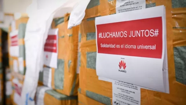 Huawei envía y dona insumos médicos a Uruguay (barbijos, mascarillas, trajes y antiparras)
