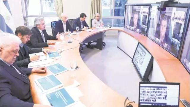 Los gobernadores esquivan el costo político y rechazan relajar el aislamiento