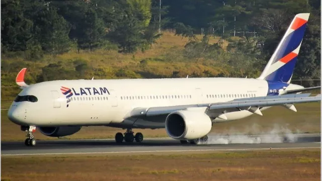 Como consecuencia del coronavirus Latam reduce su operación un 70%