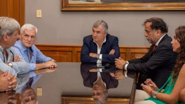 Reunión entre el ejecutivo provincial y dirigentes de la UOM para poner en común la problemática de la mítica Aceros Zapla