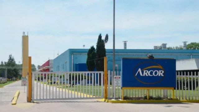Arcor recortó pérdidas y cerró el año con un rojo de $ 144 millones