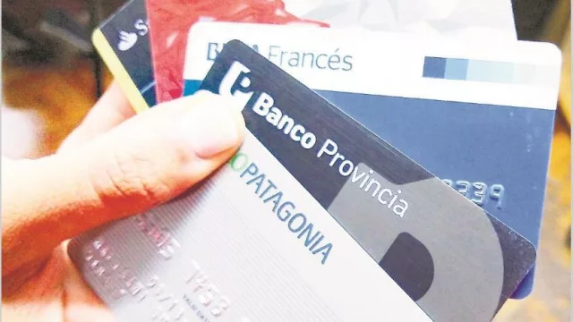 Tarjetas: bancos eliminarán beneficios, promociones y cuotas sin interés