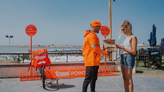 Tests de embarazos y palo santo: los insólitos productos que lideran el ranking de “más pedidos” de Rappi (en la costa argentina)