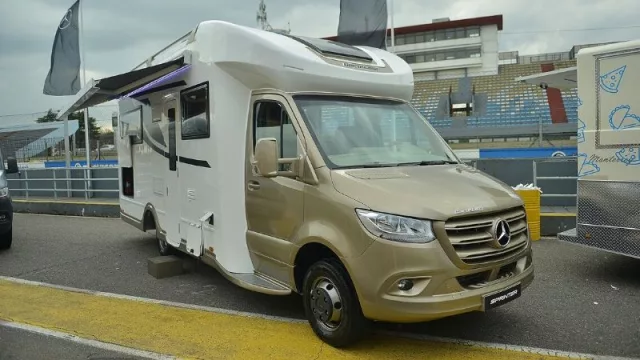 La Motorhome de Mercedes-Benz y el sueño de viajar a bordo de tu casa (y con toda la onda)