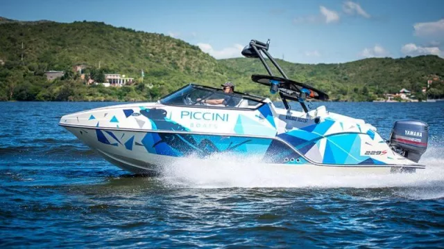 Mauro Piccini (Indusplast) no solo hace piletas: también lanchas (y de las premium)