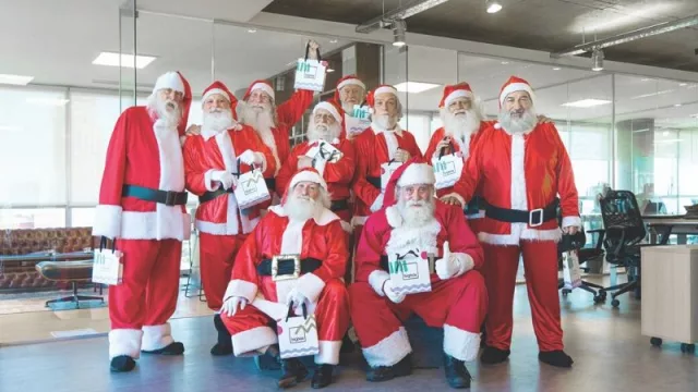 ¿Sabías que hay un sindicato de Papá Noel? (y Bigbox los reunió para hacerles regalos)