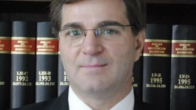 ¿Es posible salir del cepo al dólar?