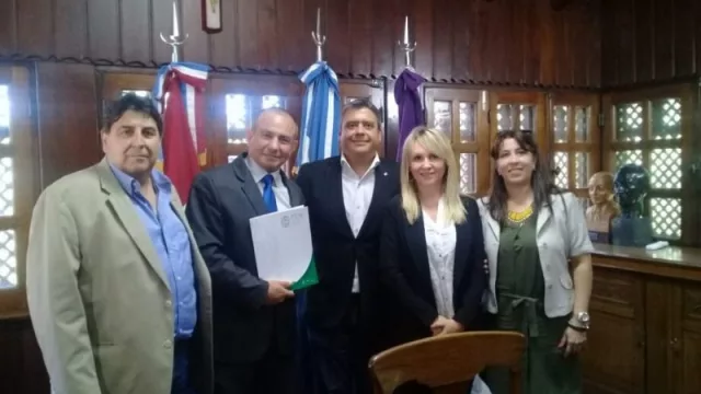 Estudiantes de medicina jujeños en Córdoba podrán finalizar sus estudios en la provincia