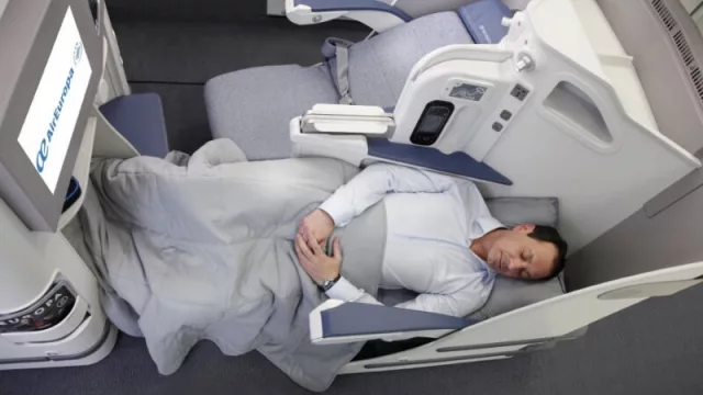 Se acorta (y se hace más cómoda) la ruta Córdoba - Madrid: Air Europa empieza a operar con los Dreamliner (una Business soñada)