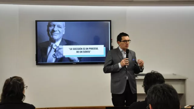 Cinco claves para el traspaso del liderazgo en empresas familiares (del Congreso de la UCC)