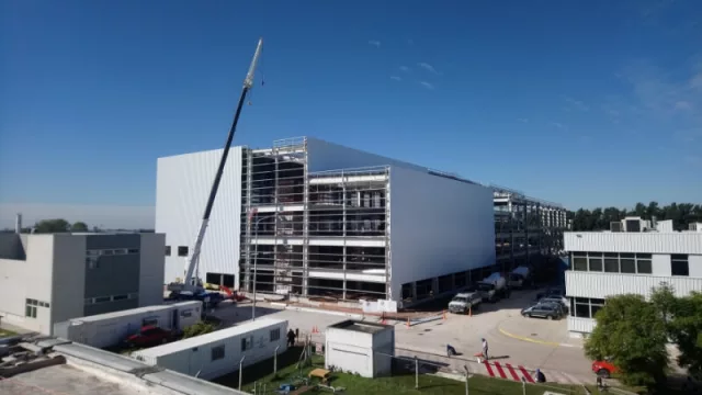 VW ya "enterró" la mitad de su inversión de US$ 650 M en Pacheco (mostraron cómo será la plataforma MQB)