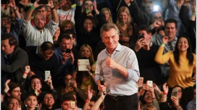 Con estímulos al consumo mejora el ánimo del votante oficialista