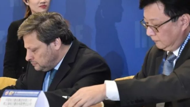 Jujuy acordó con China la ampliación de Cauchari y participó de un importante foro en la república oriental