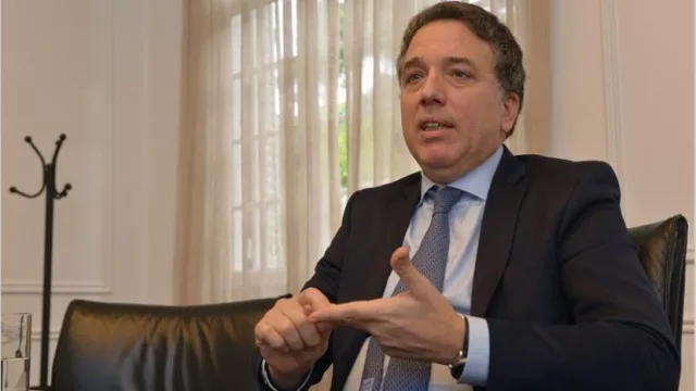 Dujovne: "La Argentina no tiene que reestructurar su deuda, es perfectamente solvente"