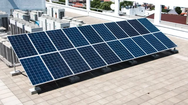 ¿Querés pagar menos de luz? Banco Nación anunció créditos personales para paneles y termotanques solares (EXO Energy)
