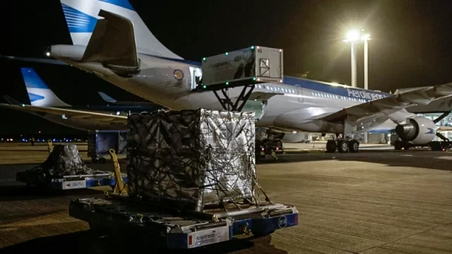 Cerezas for export: Aerolíneas Argentinas realizó la primera exportación a China por avión