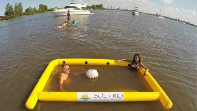 ¿Te gusta pasear en lancha? Sumá una piscina apta para lagos y ríos (entra en una mochila)
