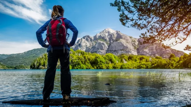 Los 7 destinos nacionales “low cost” donde más viajan los argentinos este verano