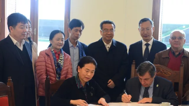 Educación y Salud, entre los acuerdos Jujuy-China, ¿intercambios con la UNJu?