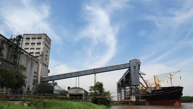 Buscan optimizar el funcionamiento de los puertos entrerrianos a través del uso de bitrenes